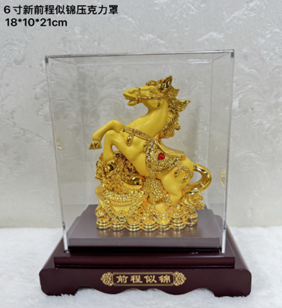 Ngựa vàng cỡ tiểu