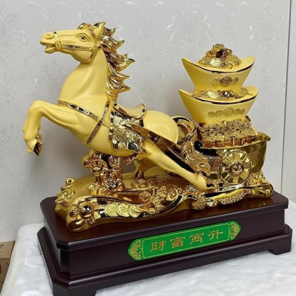 Ngựa phát tài chất liệu ngọc dát vàng  A14
